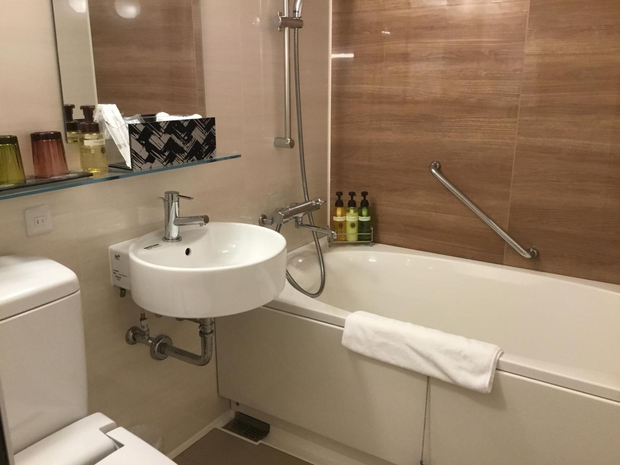 Odysis Osaka Airport Hotel 4*